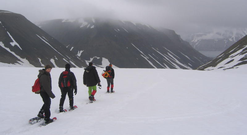 Abstieg ueber den Longyearbyengletscher